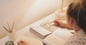 英検の勉強をする大人学び直し